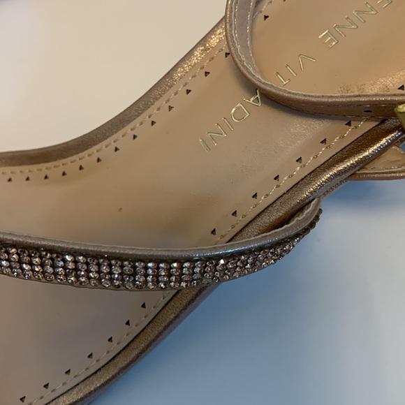 Adrienne Vittadini wedge sandals rose gold 8 - Picture 5 of 8